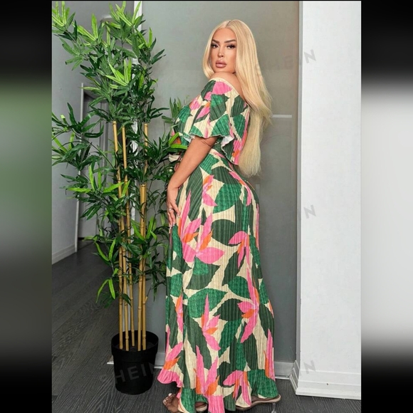 Shien Tropical Off Shoulder Dress BNWOT - Picture 3 of 9